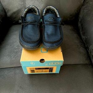 Hey Dudes Wally youth navy size Y4. Worn very little. Very nice shoes.